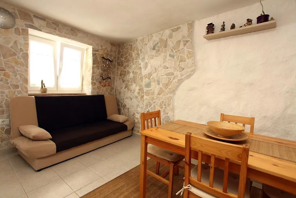 Lovely Apartment Es أوماغ