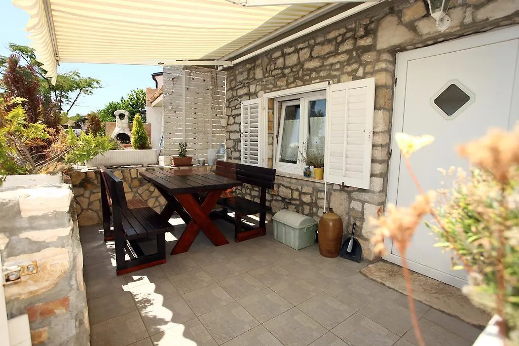 Lovely Apartment Es Umag Croatia