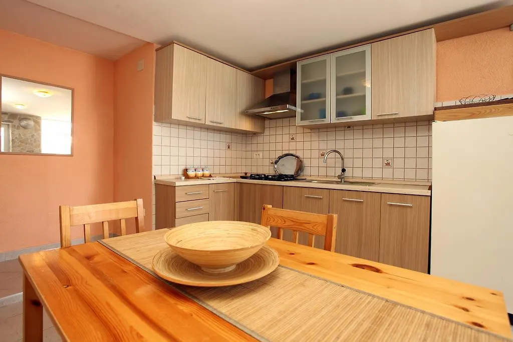 Lovely Apartment Es Umag